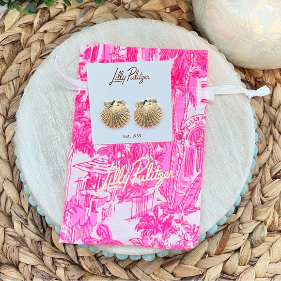 New Lilly Pulitzer Gold Sunshell Stud Earrings | Metallic | Seashell - Picture 7 of 7